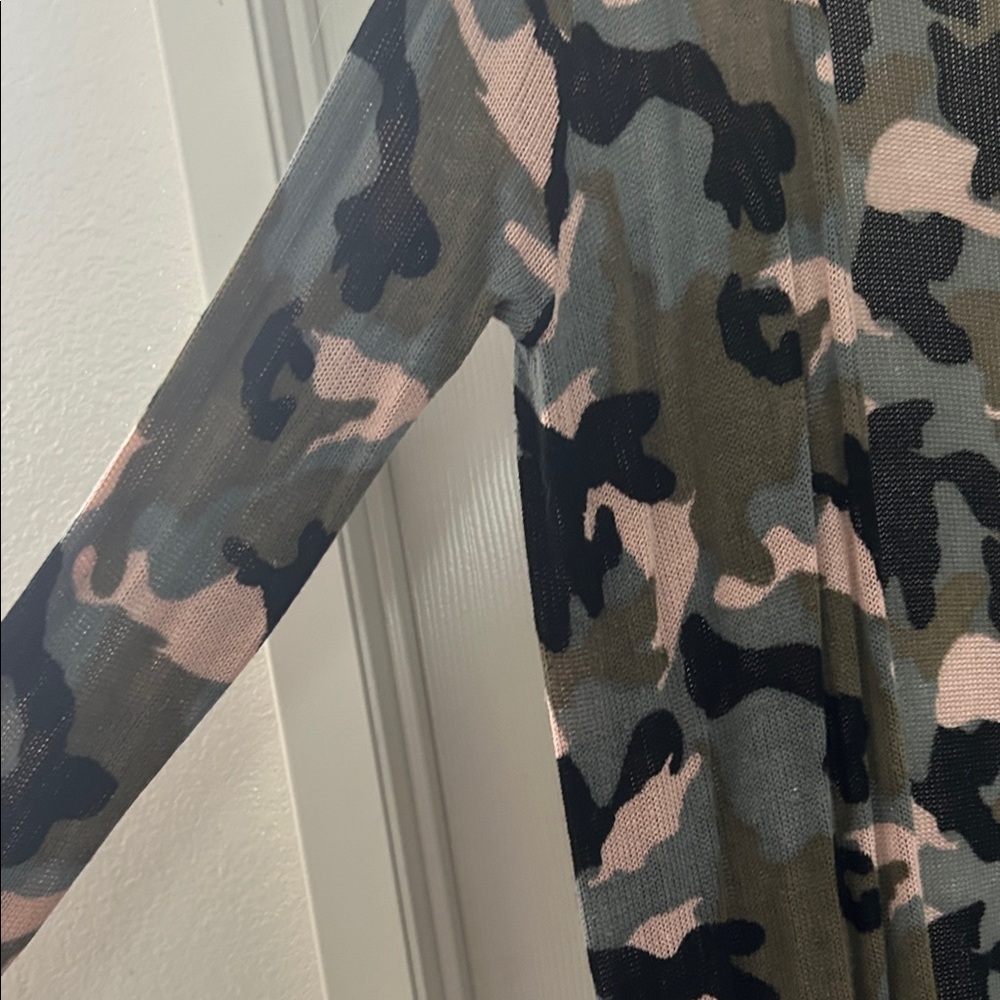 Divided Camouflage Cardigan - Black, Pink, Green - Picture 3 of 5